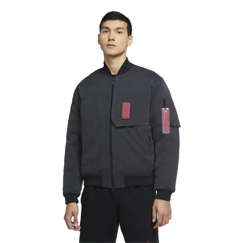 Veste Jordan Engineered CT2928-045 Tissu Déperlant et Design Ergonomique