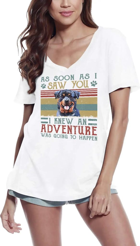 Damen Grafik T-Shirt V-Ausschnitt Rottweiler Ornament ich wusste dass ein Abenteuer passieren würde – Rottweiler Ornament I Knew An Adventure Was