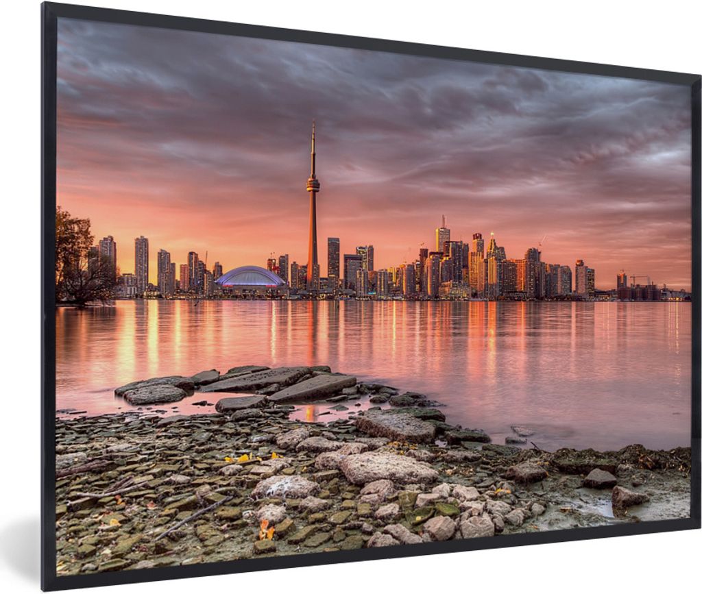 MuchoWow Gerahmtes Poster Die Stadtsilhouette von Toronto bei Sonnenuntergang in Nordamerika 90x60 cm - Poster mit Schwarzem Bilderrahmen Wandpos...