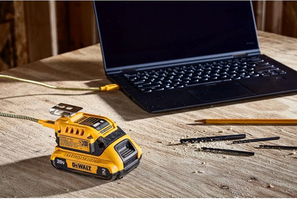 Chargeur Dewalt DCB094K-QW 5A avec Port USB-C Bidirectionnel Rapide - 4