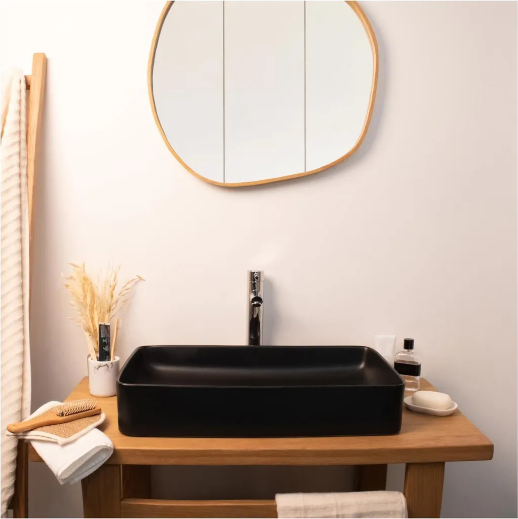 Grande vasque à poser noire mate en céramique pour salle de bain chic