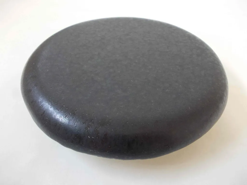 Couvercle de nettoyage poêle en faïence Lava rond 15 cm - Cache tampon