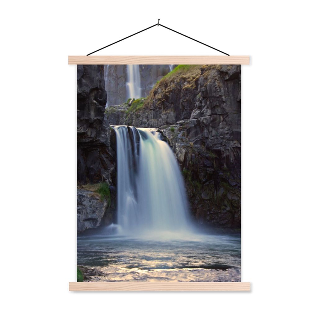MuchoWow Textilposter Wasserfall - Wasser - Felsen 40x53 cm mit holzfarbenen Rahmen - Schlafzimmer