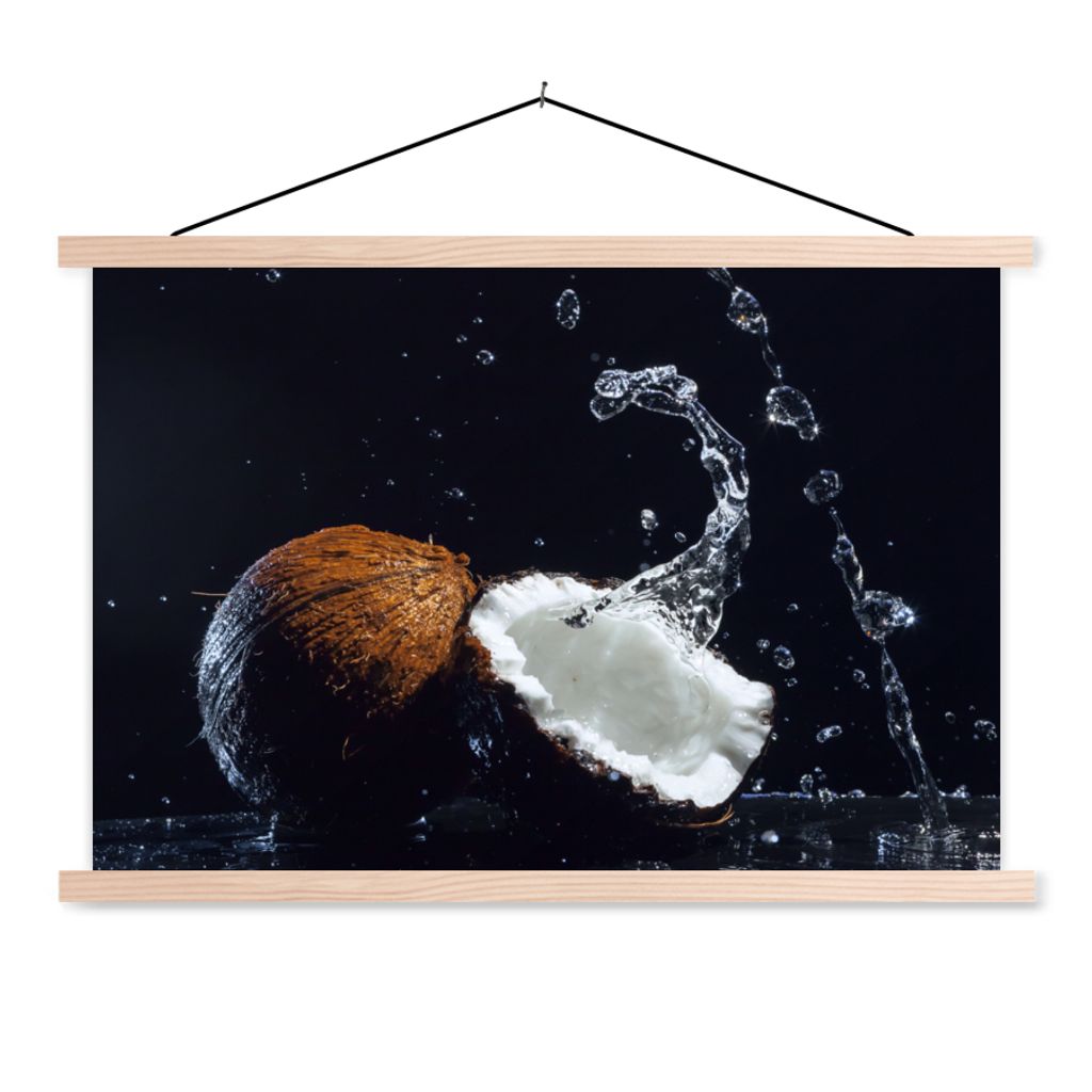 MuchoWow Textilposter Kokosnuss - Stilleben - Wasser - Schwarz - Frucht 120x80 cm mit holzfarbenen Rahmen - Aufhängeset
