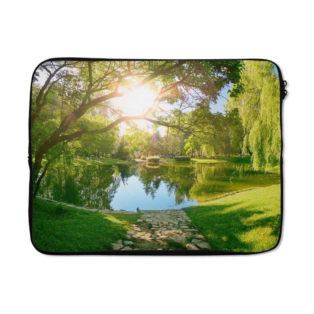 MuchoWow Laptop Hülle 17 Zoll Laptoptasche Bäume - See - Sonne - Gras - Natur - Zipper - Schutzabdeckung