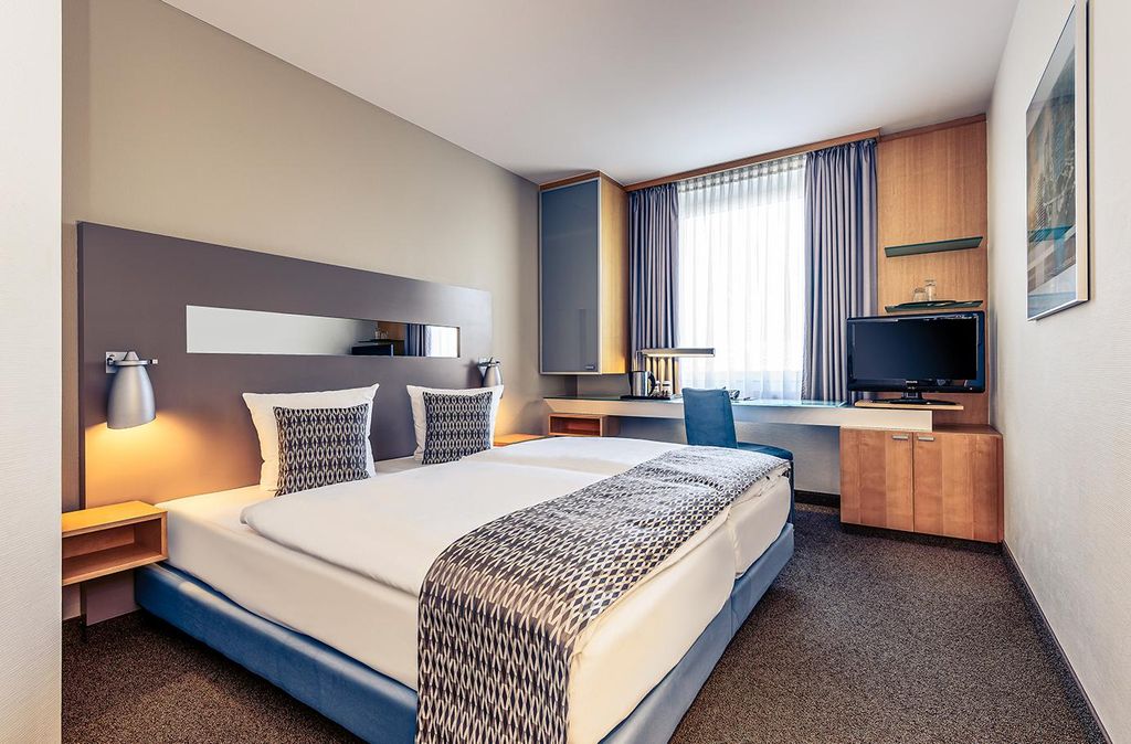 mydays Städtetrip Düsseldorf für 2 (1 Nacht); Erlebnis verschenken oder selbst erleben; Gutschein für 2 Person(en)