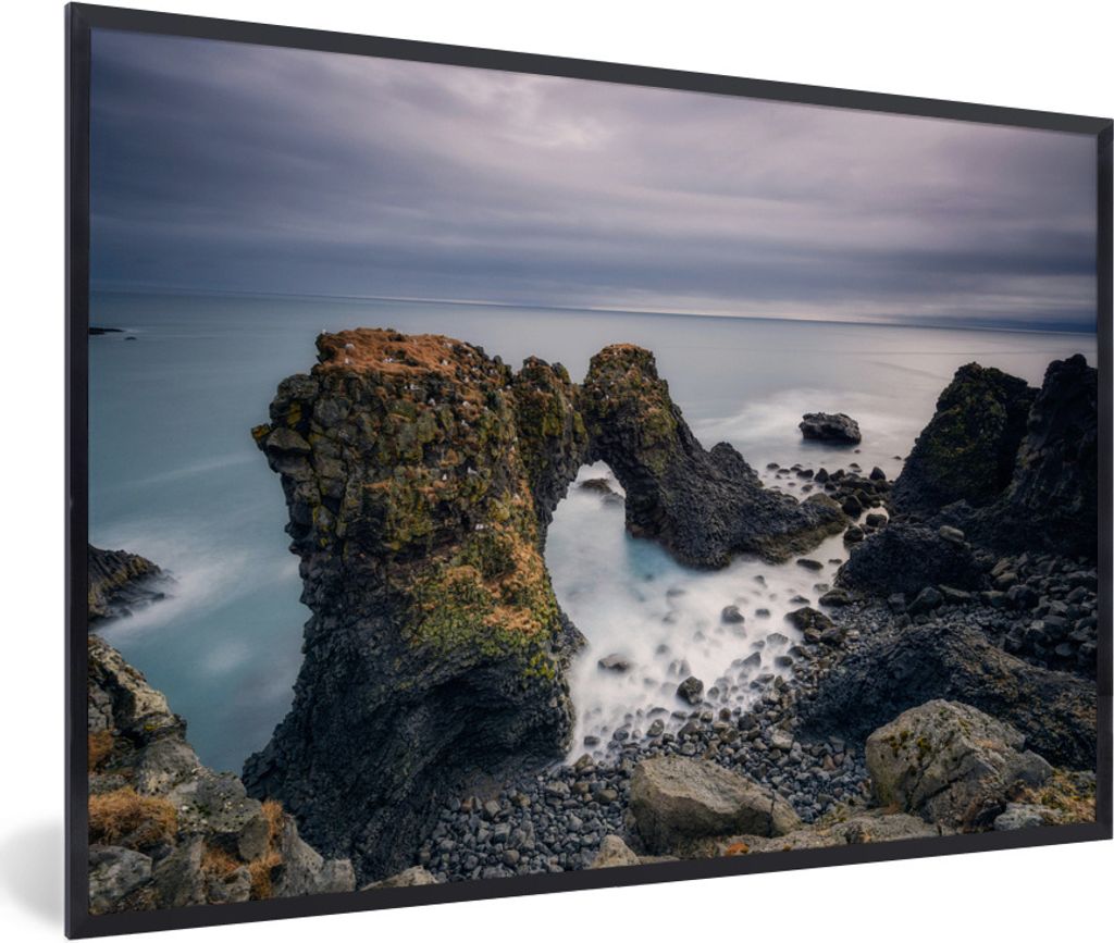 MuchoWow Gerahmtes Poster Küstenlandschaft in Snaefellsnes bei Island 90x60 cm - Poster mit Schwarzem Bilderrahmen Wandposter Rahmen Foto Bilder...