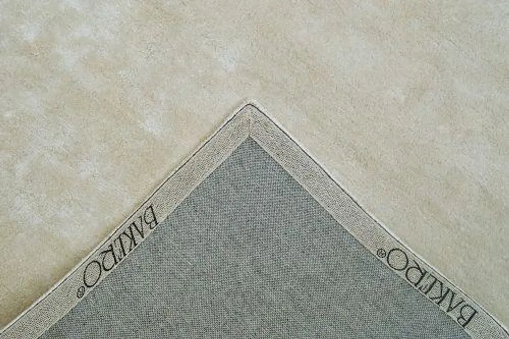 Descente de lit Soft 01 A crème 70x140 cm en fibres douces et soyeuses