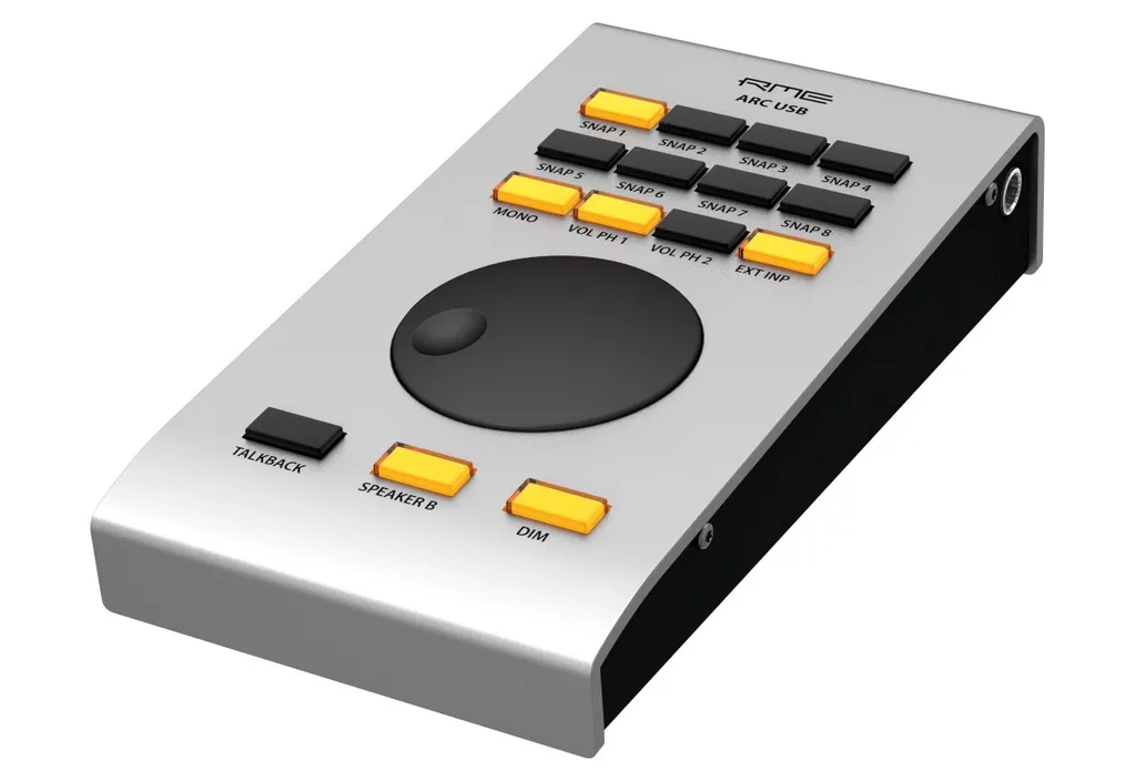 Contrôleur USB RME Arc pour Interface Audio et Console de Mixage Virtuelle