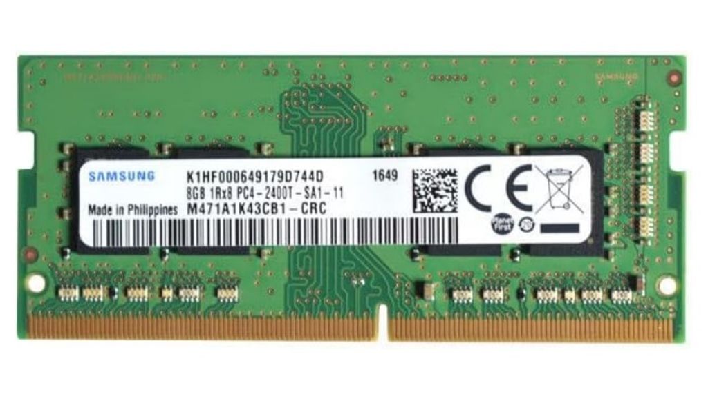 A single Samsung RAM module is shown against a white background.