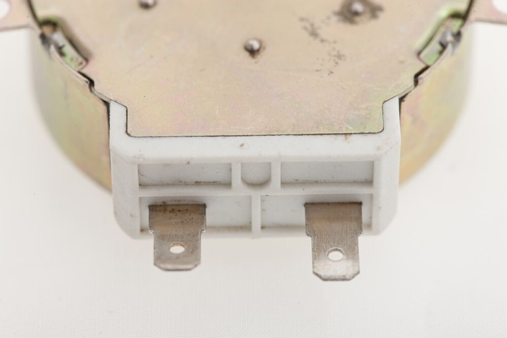daniplus Drehtellermotor für Mikrowelle 220-240V, 2,5/3 rpm, Motor Drehteller