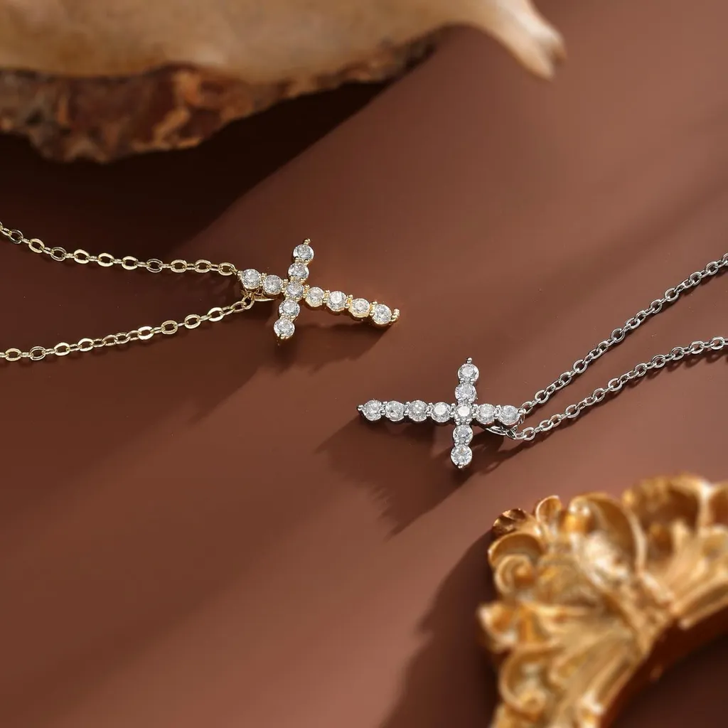 TINGN Chaîne Croix Femme - Collier Crucifix Plaqué Or 14K à Multi-Rangs