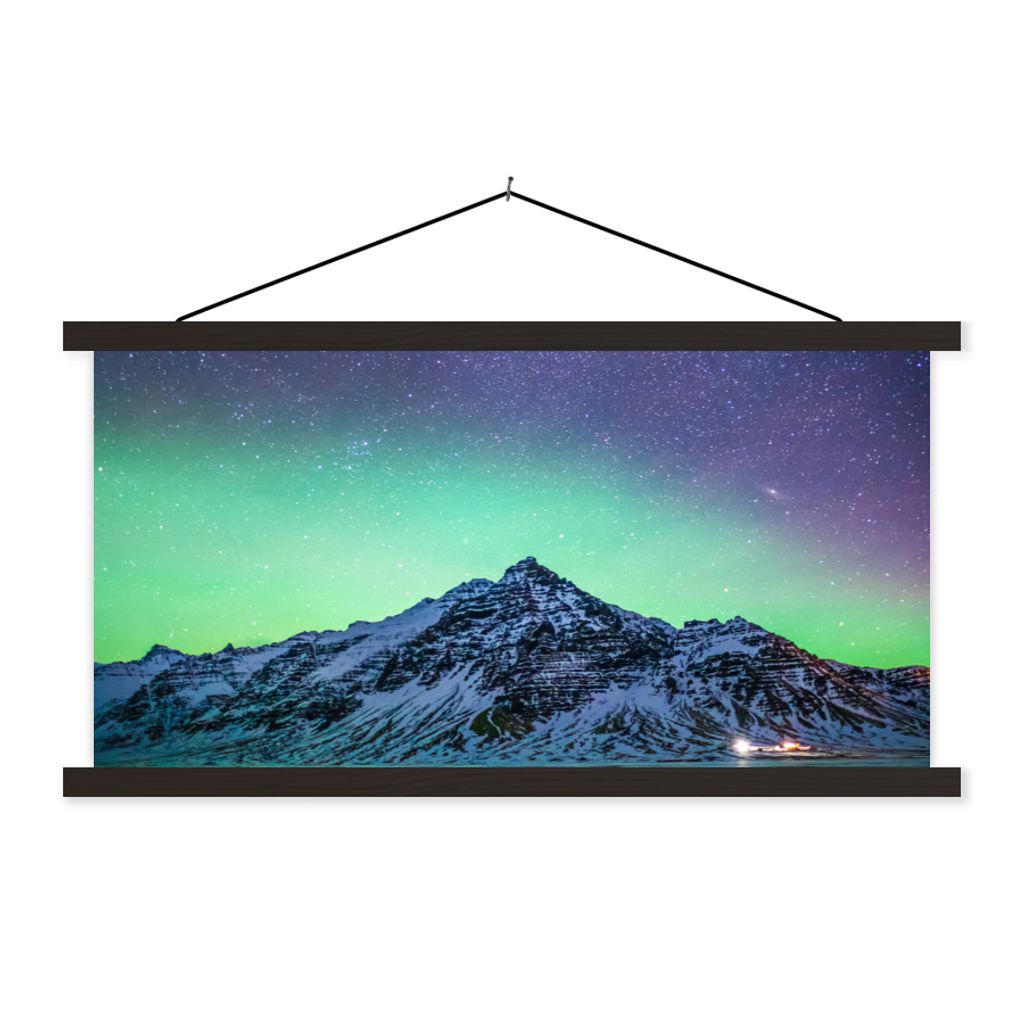 MuchoWow Textilposter Berg - Nordlichter - Schweden - Schnee - Grün - Winter 150x75 cm mit schwarzem Rahmen - Posterleiste