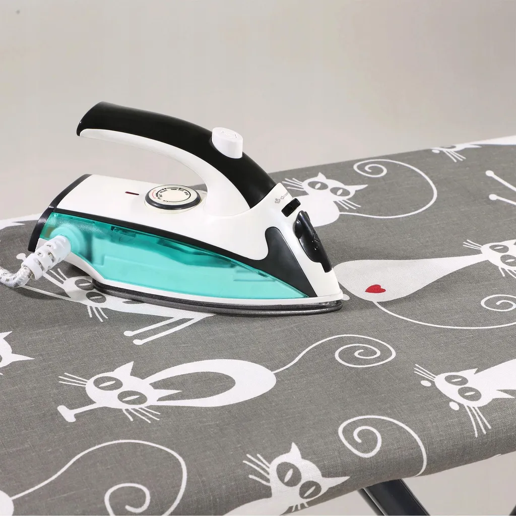 Housse table à repasser avec rembourrage molletonné et bord élastique