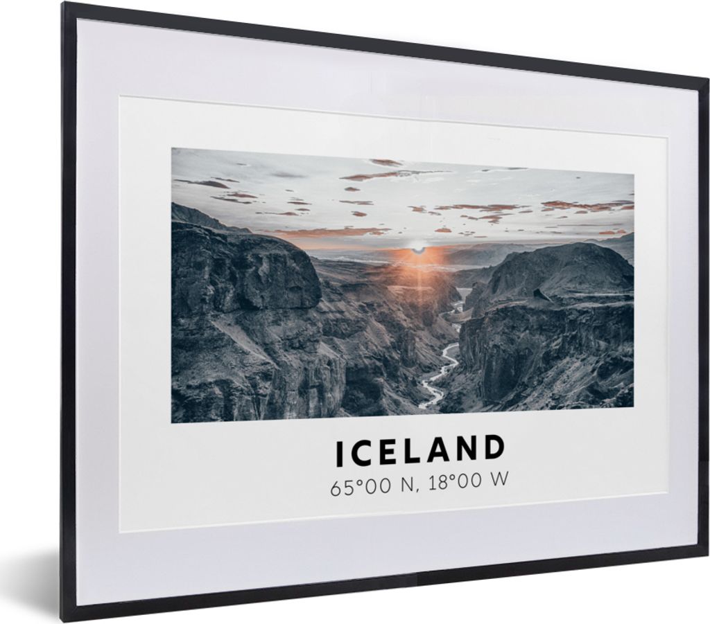 MuchoWow Gerahmtes Poster Island - Fluss - Berge 40x30 cm - Poster mit Schwarzem Bilderrahmen Wandposter Rahmen Foto Bilder - Bilderrahmen - Post...