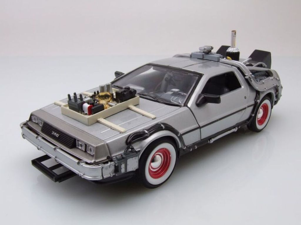 WELLY 1:24 auto Zurück in die Zukunft III 22444