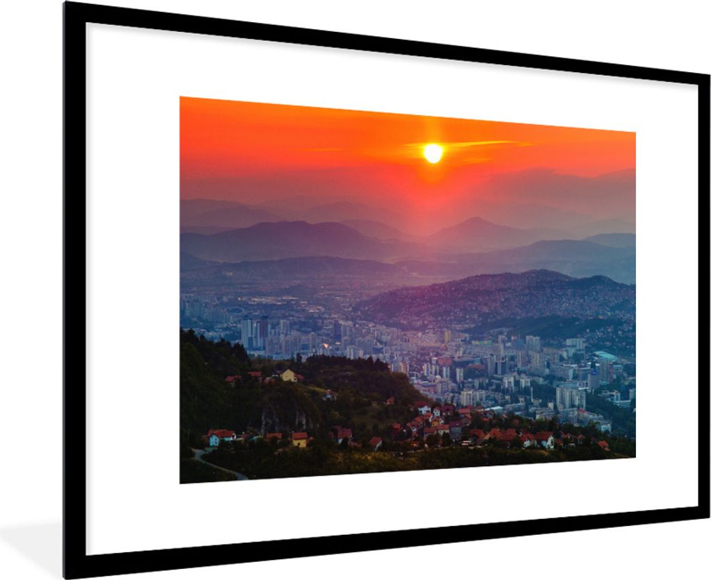 MuchoWow Gerahmtes Poster Oranger Sonnenuntergang über Sarajevo Bosnien und Herzegowina 90x60 cm - Poster mit Schwarzem Bilderrahmen Wandposter ...