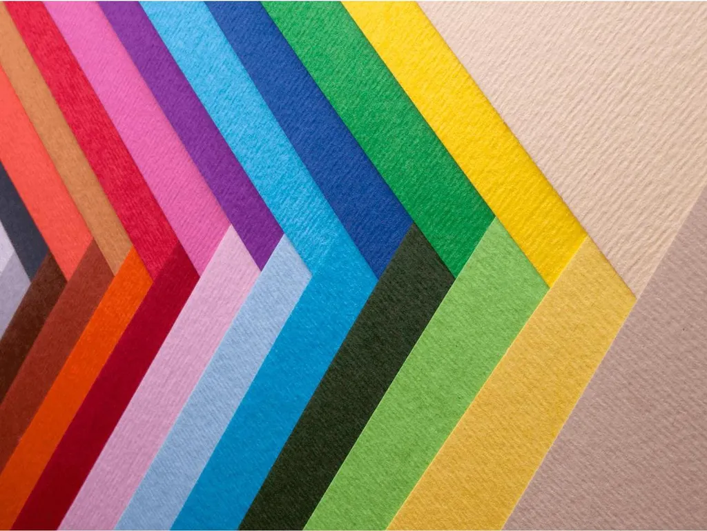 Fabriano Elle Erre 10 Fogli: Il Cartoncino Robusto per la Scuola