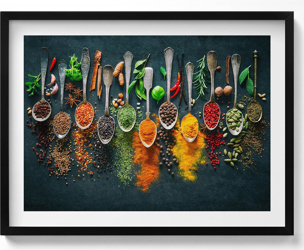 Löffel mit bunten Gewürzen– Wandbild mit Rahmen – Gerahmtes Bild – Wanddekoration – 80x60 cm – Schwarz Rahmen