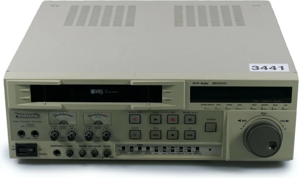 Panasonic AG-7350-E : Enregistreur Super VHS Pro pour Montage Vidéo
