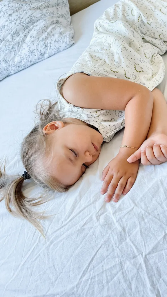 Sac de couchage avec jambes 3-4 ans fini les couvertures enlevées la nuit