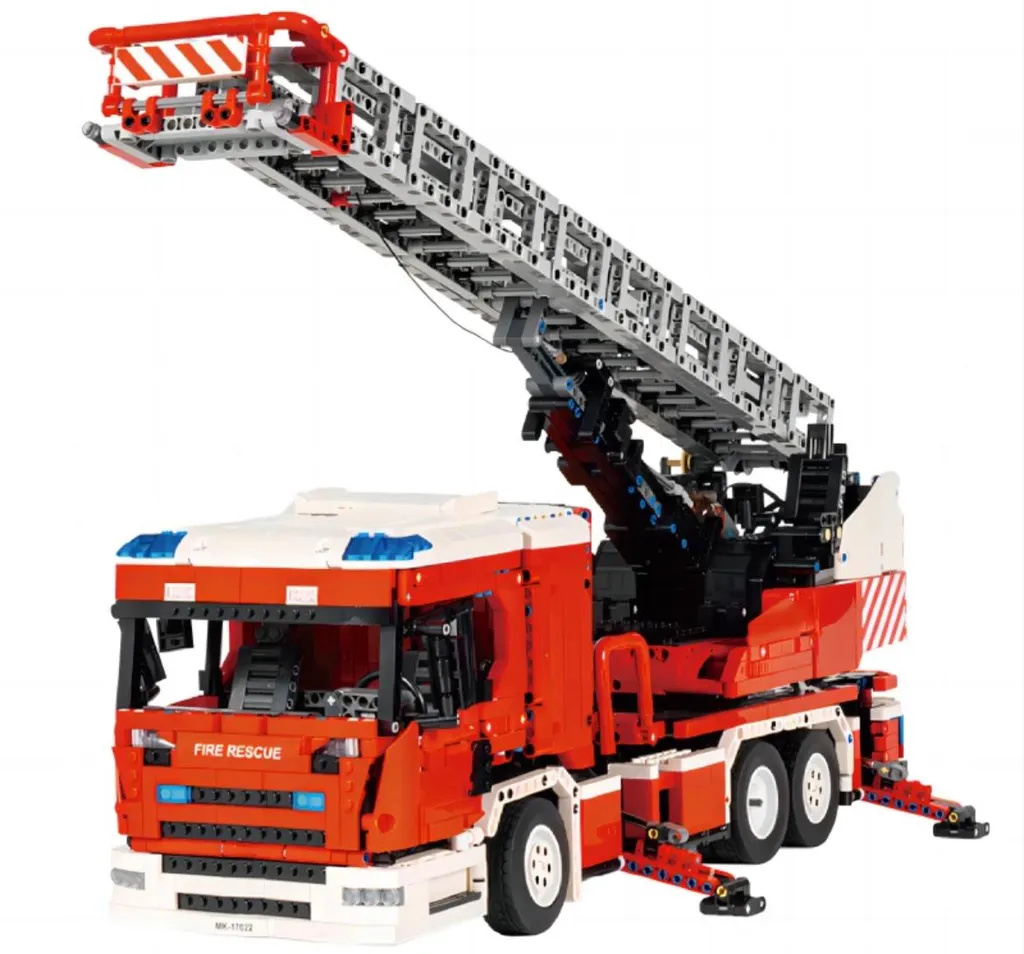 Grand Camion de Pompiers Télécommandé en Kit de Construction 4886 Pièces - 6