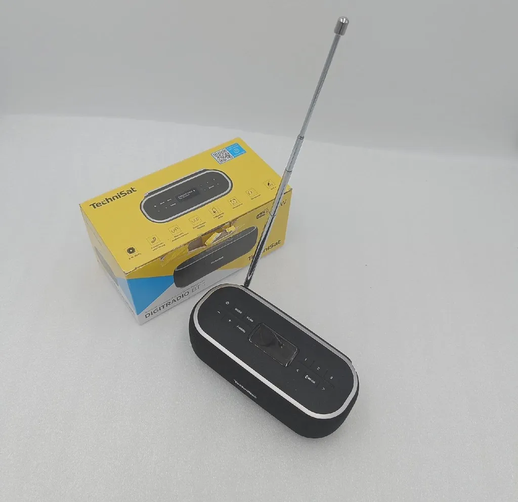 Radio Numérique Portable DAB+ et Enceinte Bluetooth TechniSat BT 1 - 20