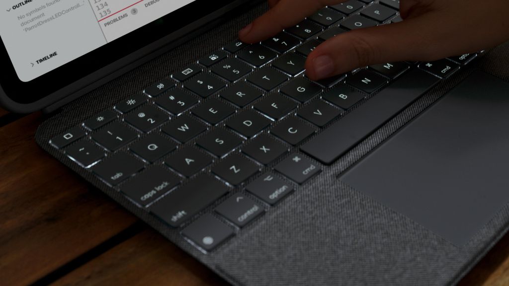 Logitech 920-011435, QWERTZ, tedesco, touchpad, 1,8 cm, 1 Immagine del prodotto 