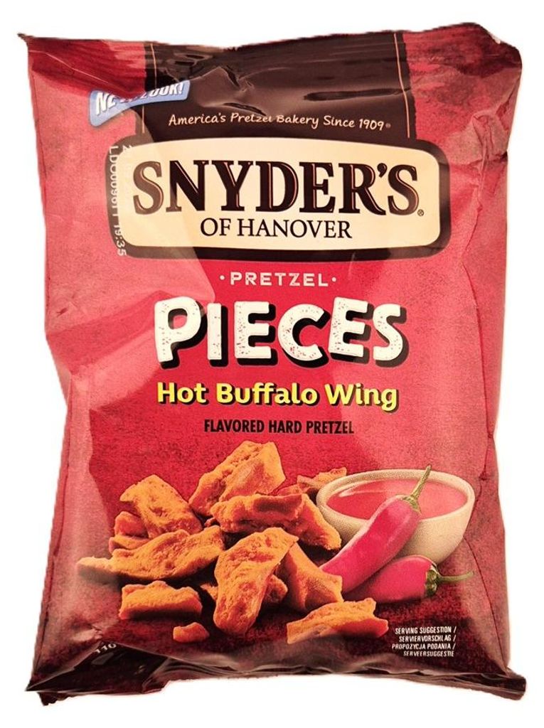 Snyder's of Hanover Pretzel Pieces Hot Buffalo Wings 110g Produktbild 