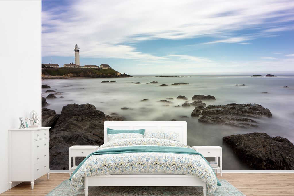 MuchoWow Fototapete für Wohnzimmer oder Schlafzimmer Wandtapete Vinyl Motivtapete Wellen schlagen an den felsigen Strand von Santa Cruz, Kalifor...