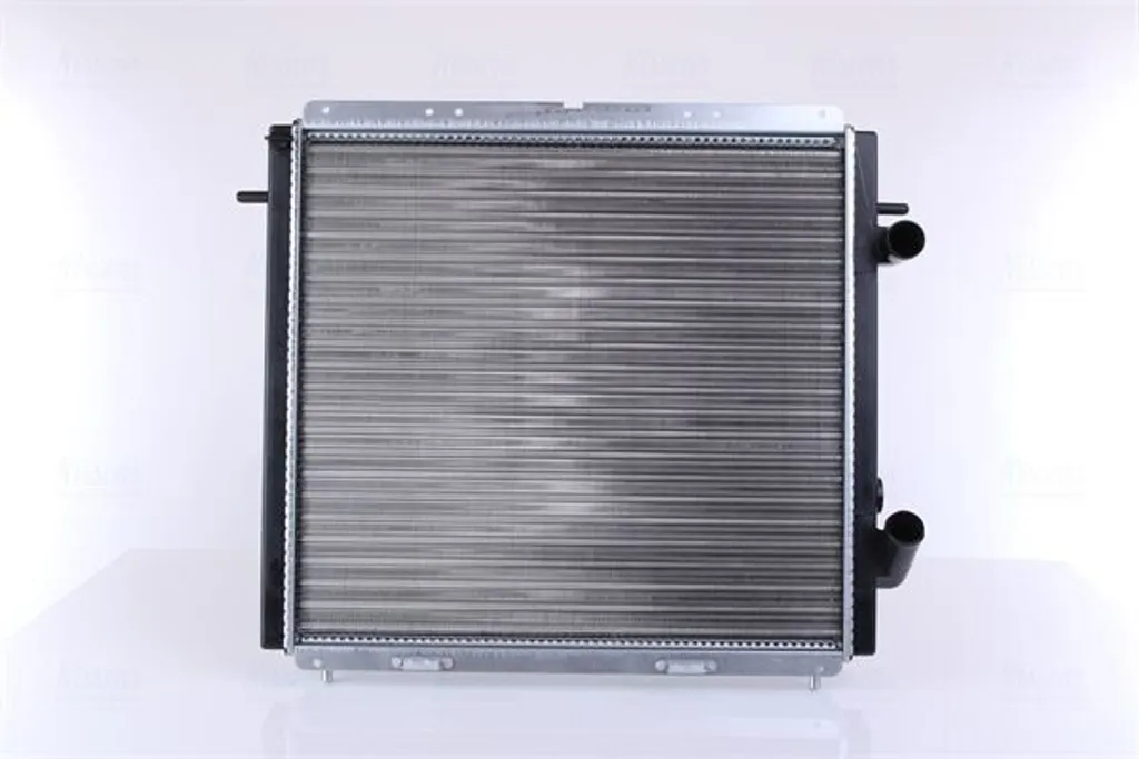 Radiateur moteur de rechange pour les trajets de Renault Express