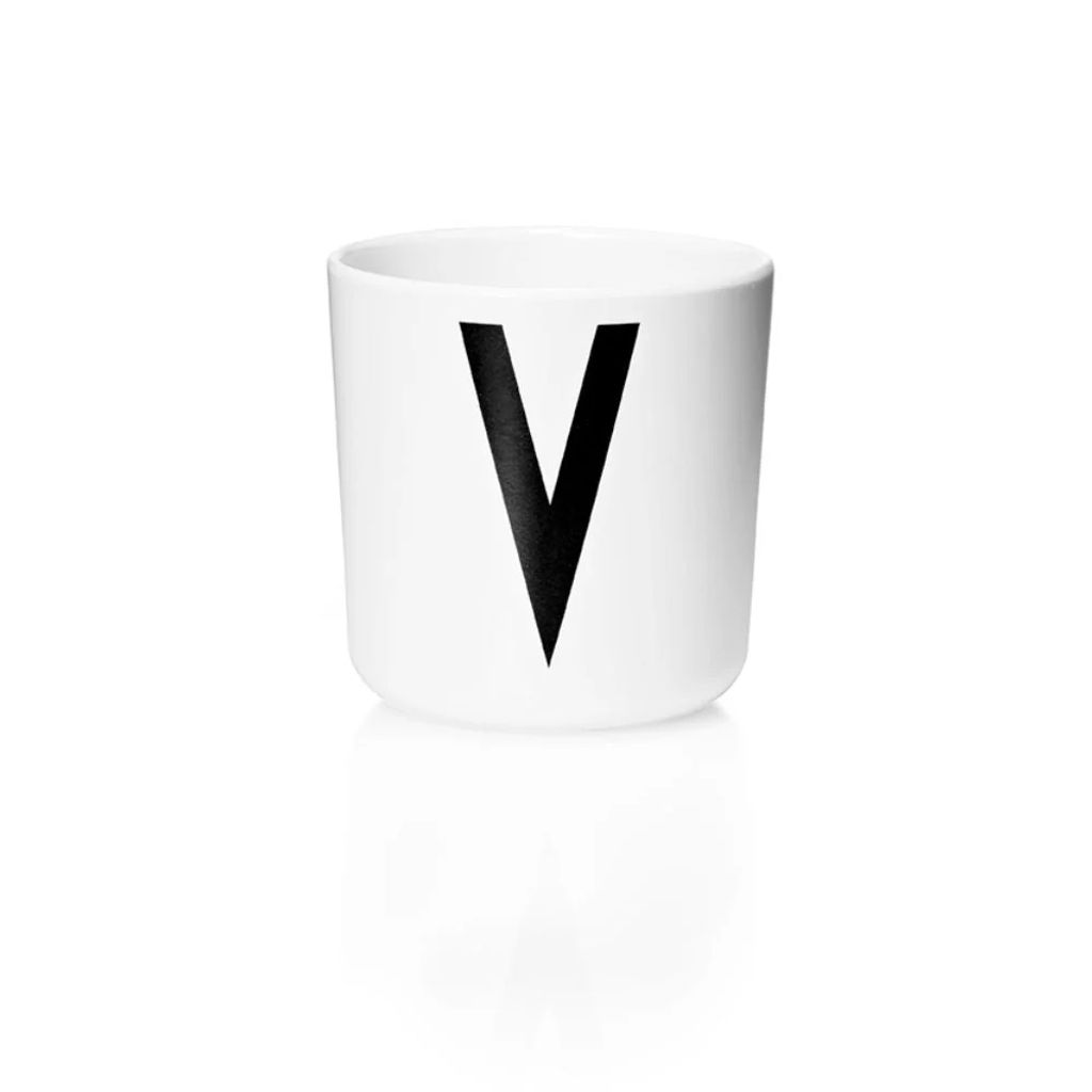 Design Letters Kinderbechers aus Ecozen Buchstabe V