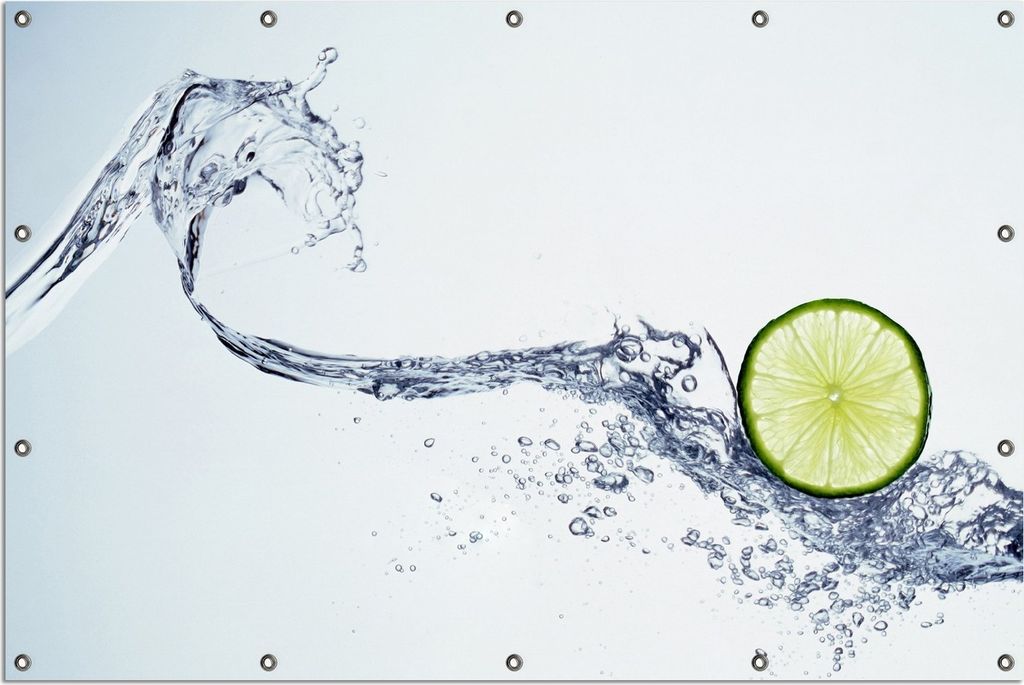 Wallario Outdoor-Poster für Garten oder Balkon, Motiv Limettenscheibe in spritzigem Wasser, in ca. 120 x 180 cm