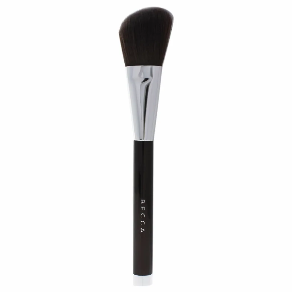Becca Highlighter Brush Angled Cut avec Poils Doux et Coupe Inclinée