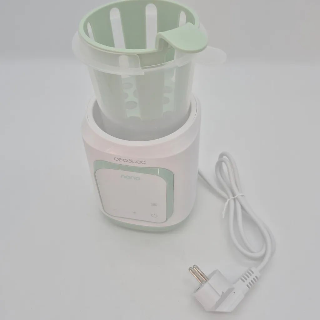 Cecotec 01905 Mini Ventilateur Portable Rechargeable Vert et Blanc