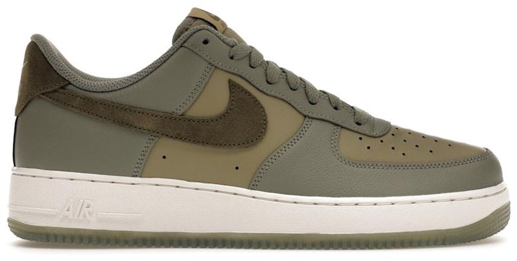 Nike Air Force 1 '07 LV8 in de kleur Dark Stucco Neutral Productafbeelding 