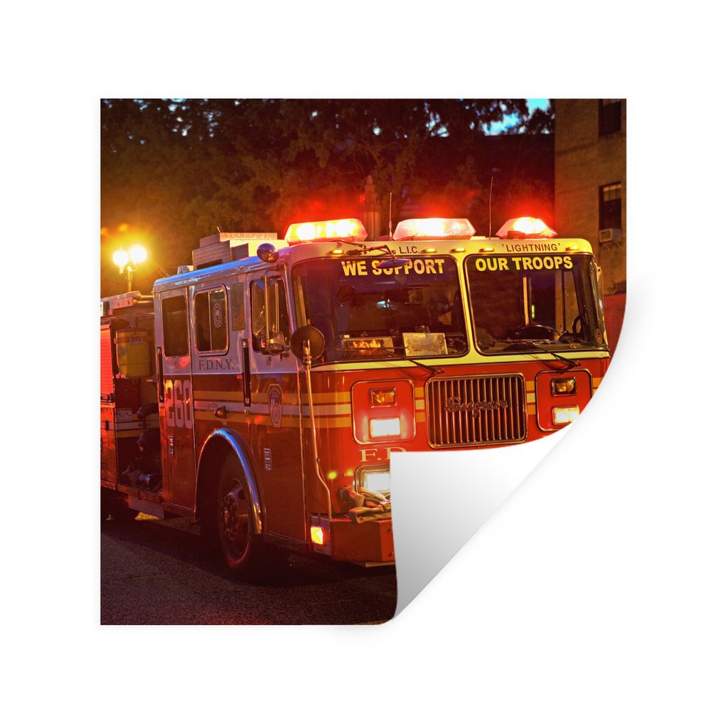 MuchoWow Wandtattoo Wandsticker Wandaufkleber Feuerwehrfahrzeuge von New York City 50x50 cm Selbstklebend und Repositionierbar - Selbstklebend - ...