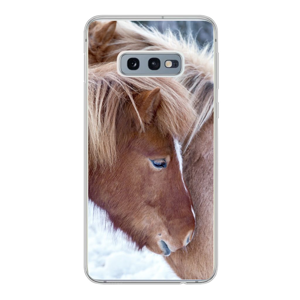 MuchoWow Handyhülle Schutzhülle Hülle für Samsung Galaxy S10e Pferde - Fohlen - Schnee Silikon Softcase Handy Hülle - Handy