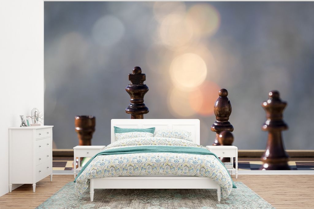 MuchoWow Fototapete für Wohnzimmer oder Schlafzimmer Wandtapete Vinyl Motivtapete Das Schachbrett auf einem Tisch - 350x260 cm - Wohnzimmer-Tapete