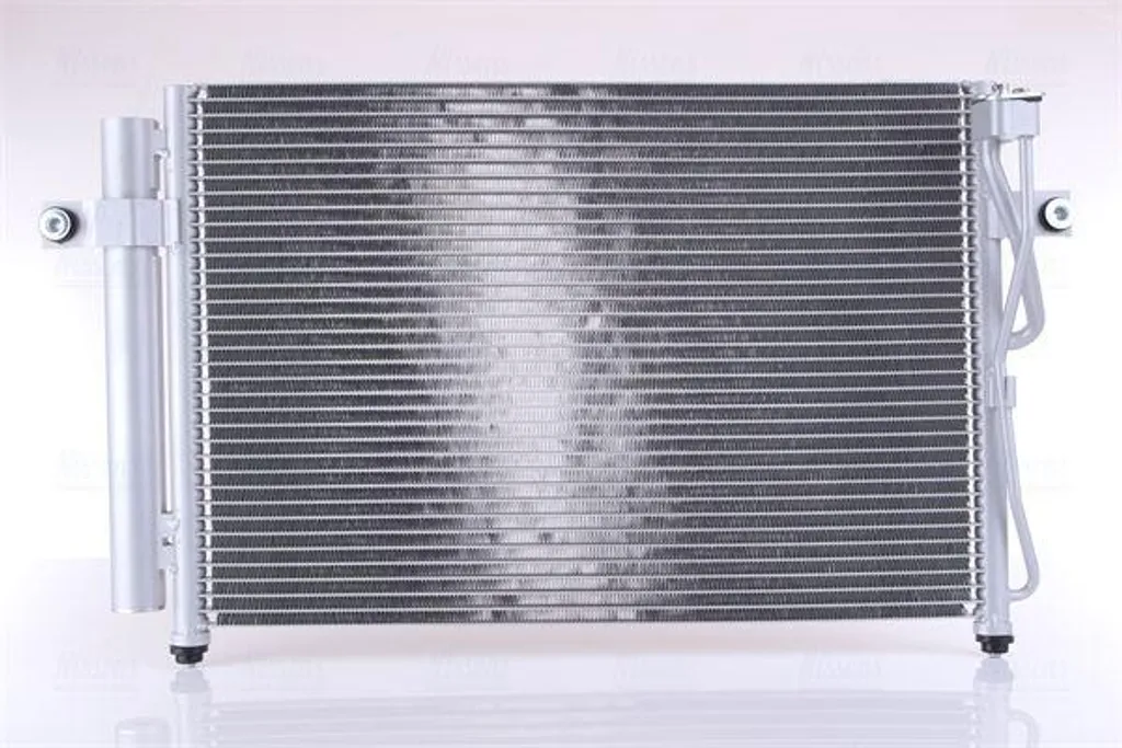 Radiateur de clim NISSENS 94815 compatible avec Hyundai Getz Essence Diesel