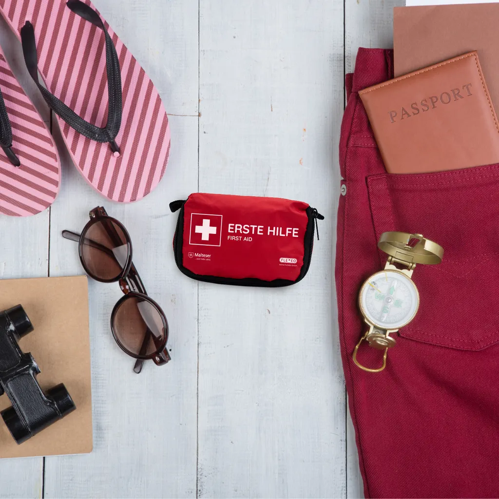 Mini kit de premiers secours FLEXEO rouge compact pour chaque poche - 6