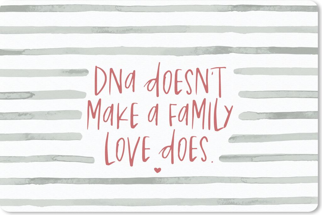 MuchoWow Schreibtischunterlage Zitate - Die DNA macht noch keine Familie - Sprichwörter 60x40 cm - XXL Mauspad - Großes Mauspad