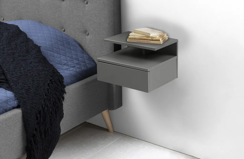 Table de chevet Ashlane compacte grise : solution pour petit espace