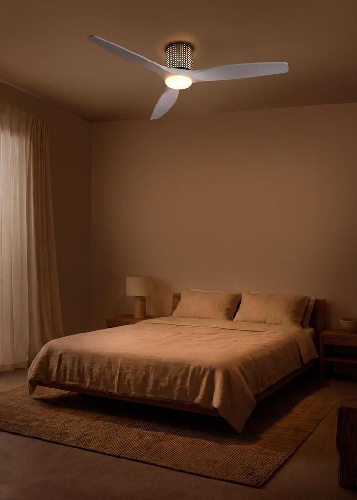 WIND CALM CUSTOM RATTAN - Deckenventilator 40W leise Ø132 cm mit LED-Licht in Körper und Lampe