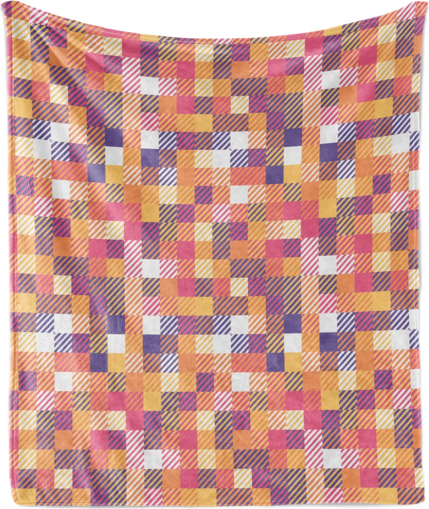 ABAKUHAUS Coperta in morbido pile di flanella, quadrati pastello in colori casuali, strisce mosaico con dettagli moderni, 175 x 230 cm, rosa albicocca e blu violetta