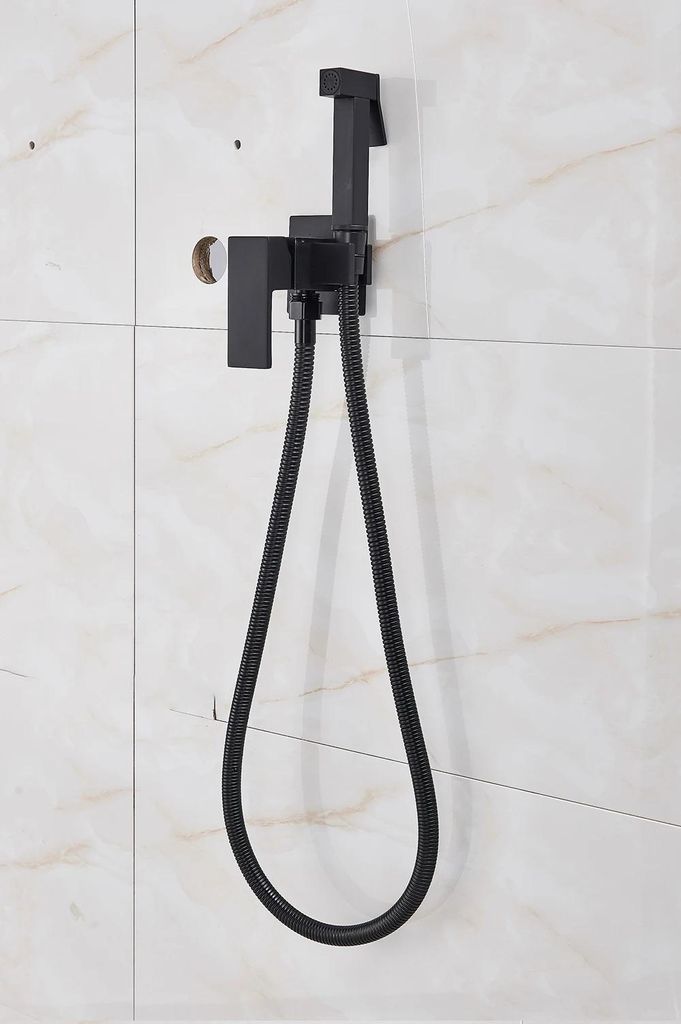 Hygienedusche Shattaf - Wand-Mischbatterie - Einloch - Warm/Kalt - Eckiges Design - Horizontaler Strahl - Mattschwarz