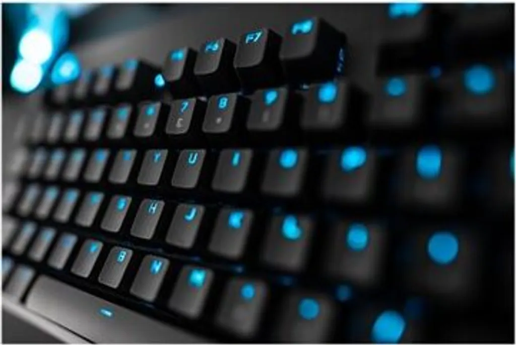 Logitech G PRO Clavier Gaming Mécanique TKL Switch GX Blue Clicky Noir
