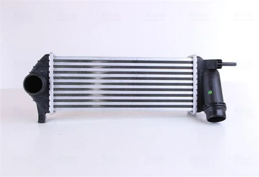 Réparez votre Perte de Puissance avec l'Intercooler NISSENS 96308 Turbo
