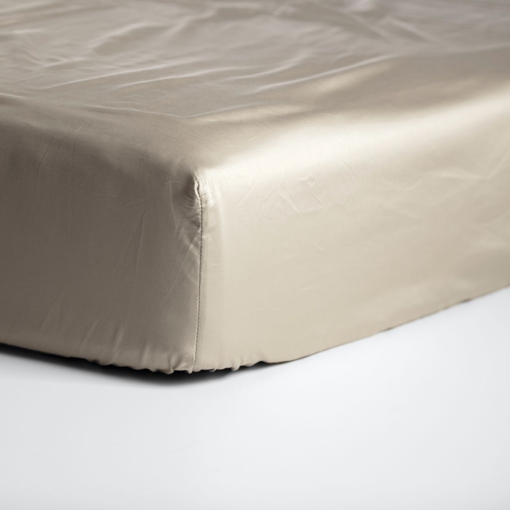 Cinderella Sundays - Spannbettlaken (bis 25 cm) - Satin - 90x200 cm - Taupe