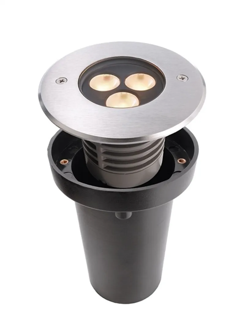Spot LED de sol encastré blanc chaud 3x2W pour baliser une terrasse bois